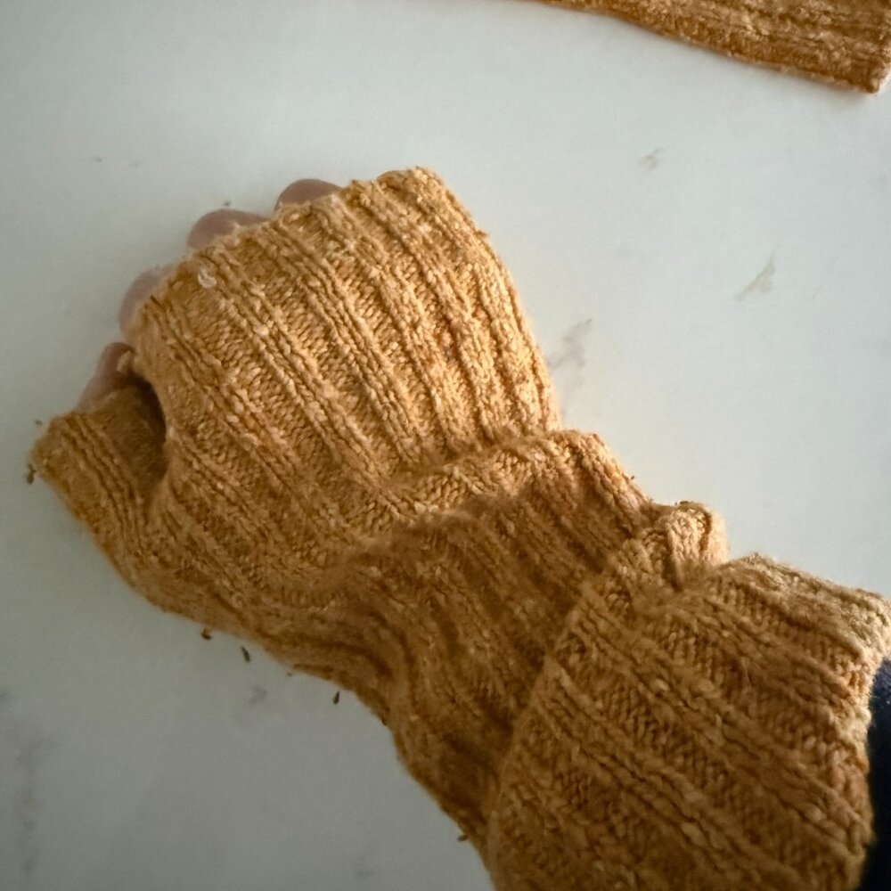 GORGEOUS UNISEX LIMITED EDITION BURBERRY FINGERLESS GLOVES - MADE IN ITALY - Picture 3 of 3